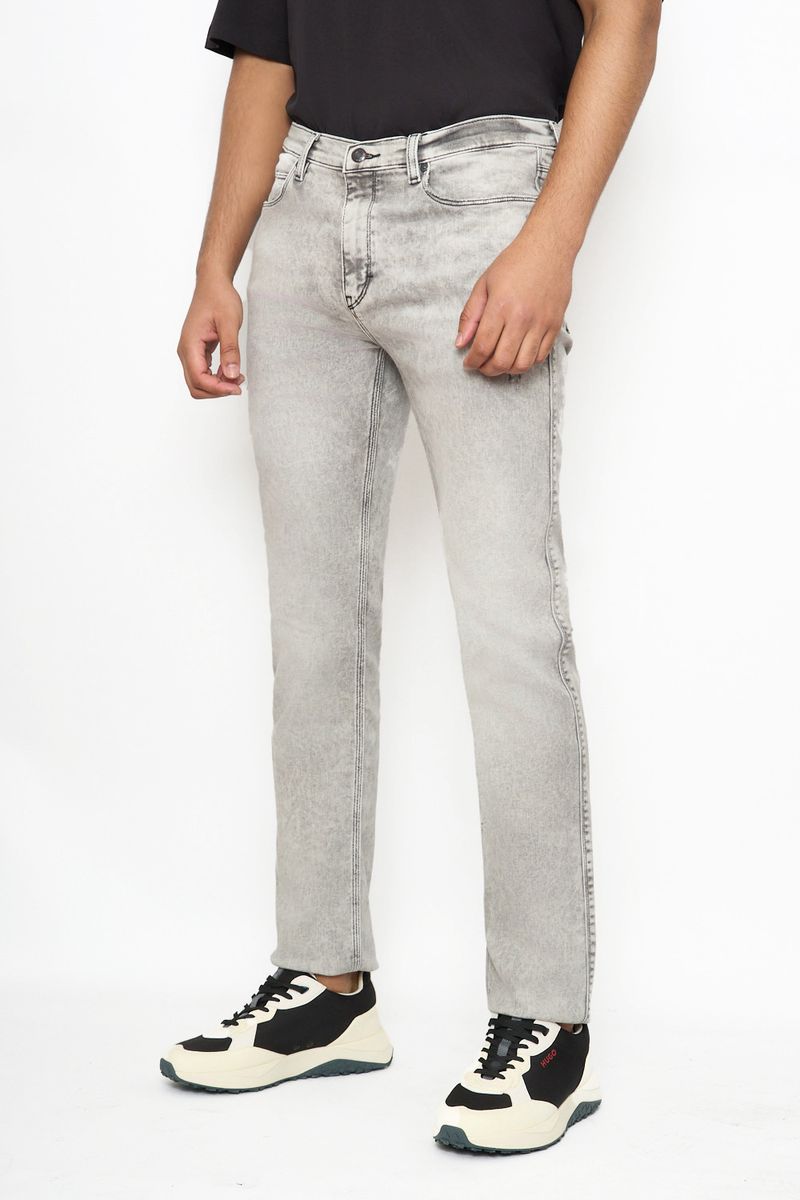 HUGO-708-10243500-07-50507858-Silver-2
