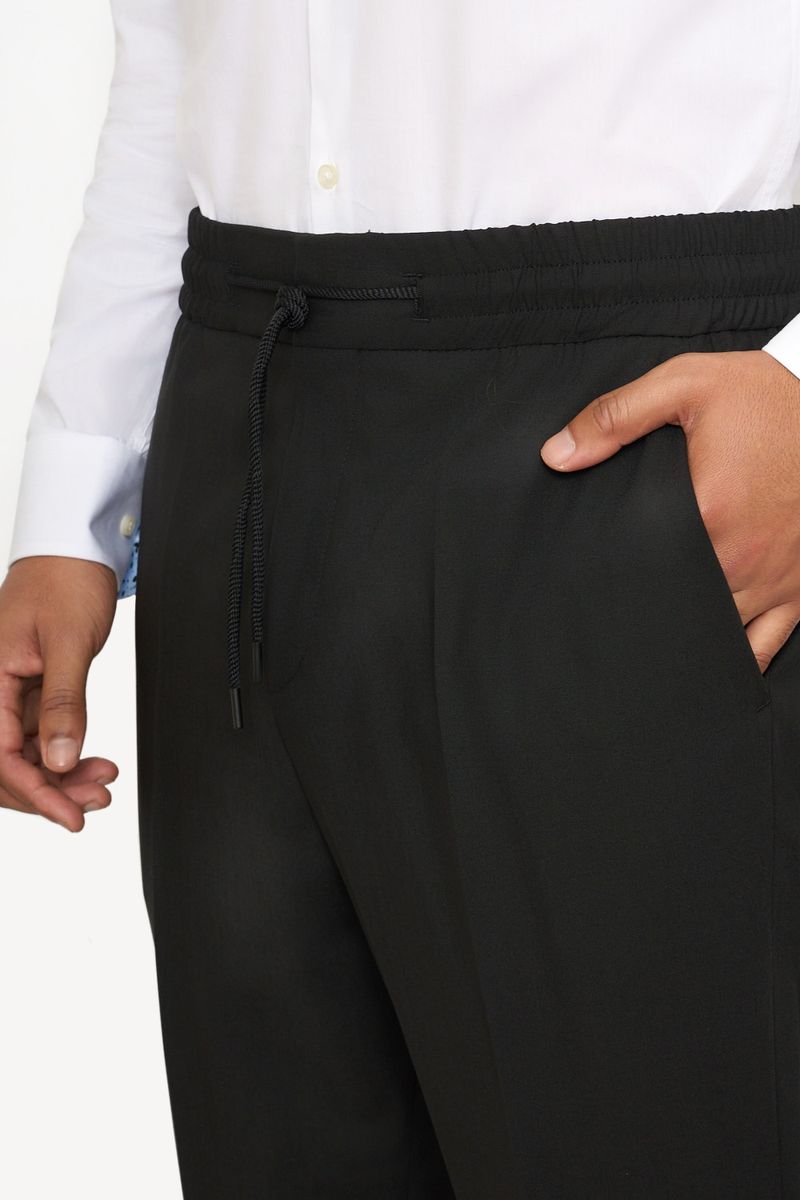 Howard231X-10230447-01-50500260-Black-1